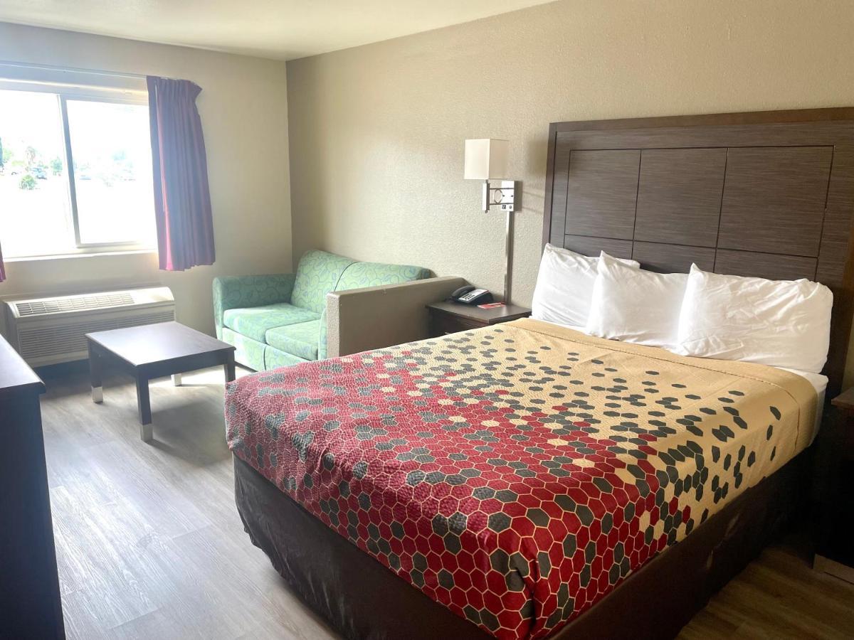 Econo Lodge Inn & Suites Корнинг Экстерьер фото