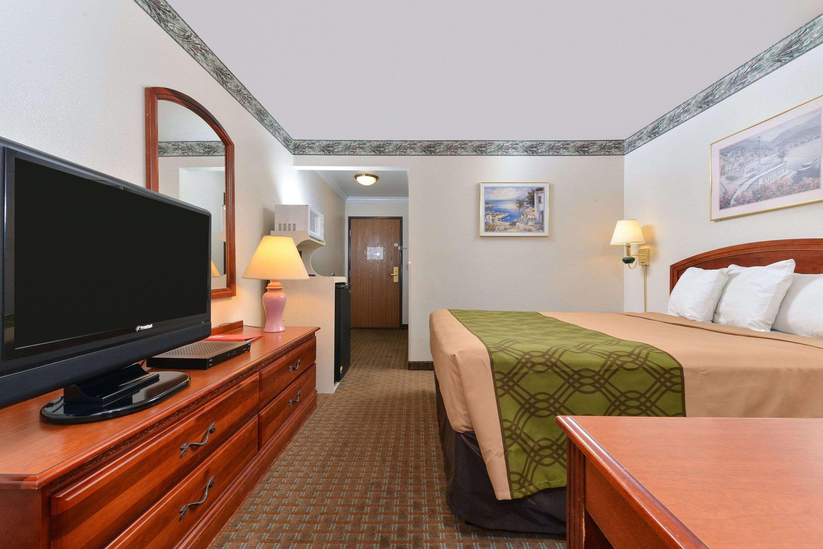 Econo Lodge Inn & Suites Корнинг Экстерьер фото