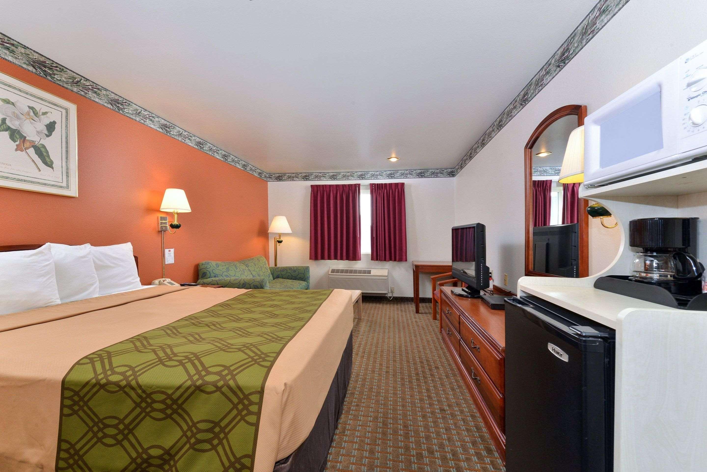 Econo Lodge Inn & Suites Корнинг Экстерьер фото