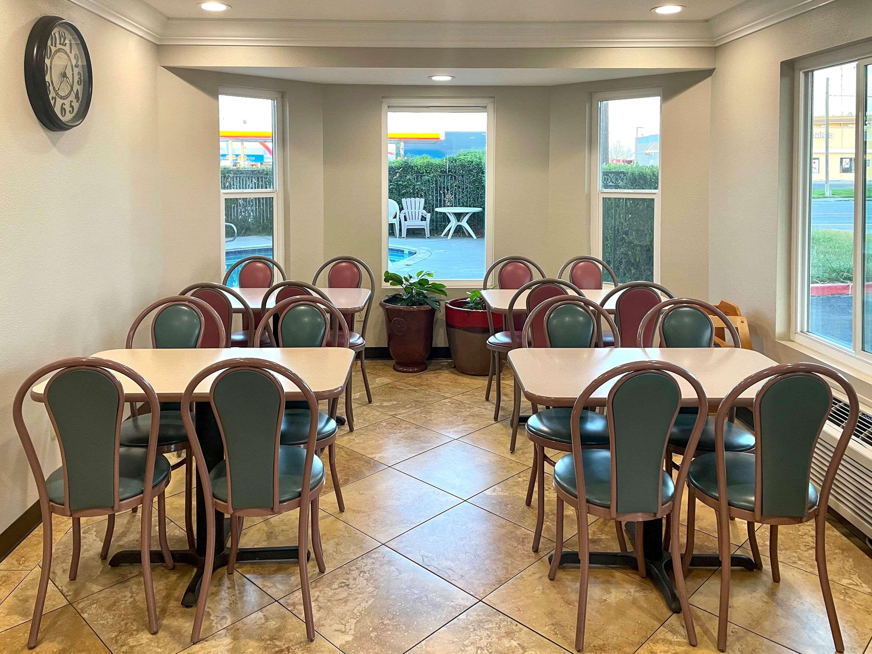 Econo Lodge Inn & Suites Корнинг Экстерьер фото